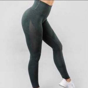 Alphalete URBAN CHIC COLOR ONLY